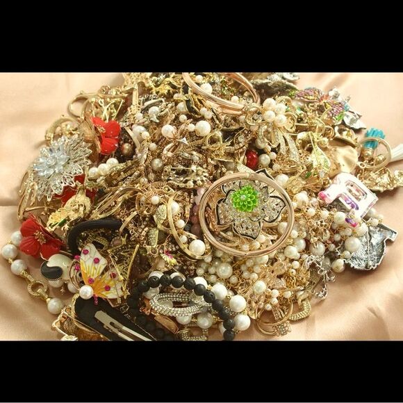 💎 2 LB unsearched untested fashion BULK jewelry lot~gold silver wear junk craft - Picture 4 of 5